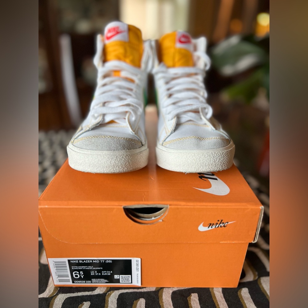 Magic! 6.5Y/WOMEN’S 8 NIKE BLAZER MID ‘77 (GS) EUR 39 
ℝ𝔸𝕐𝔾𝕌ℕ𝕊 - Color Changing! - Picture 10 of 11